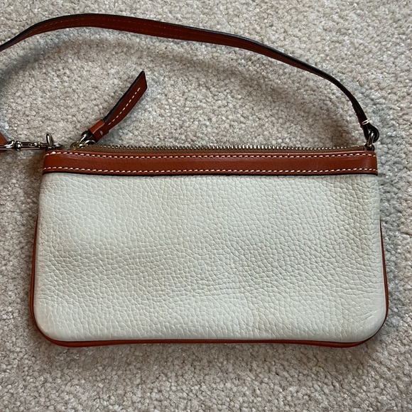 Dooney & Bourke purse - Picture 4 of 4